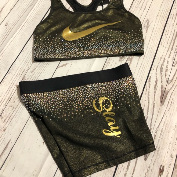 Nike pro set with lots of bling! - Picture 3 of 5